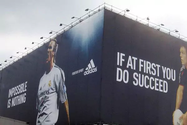 buildingwrap-adidas